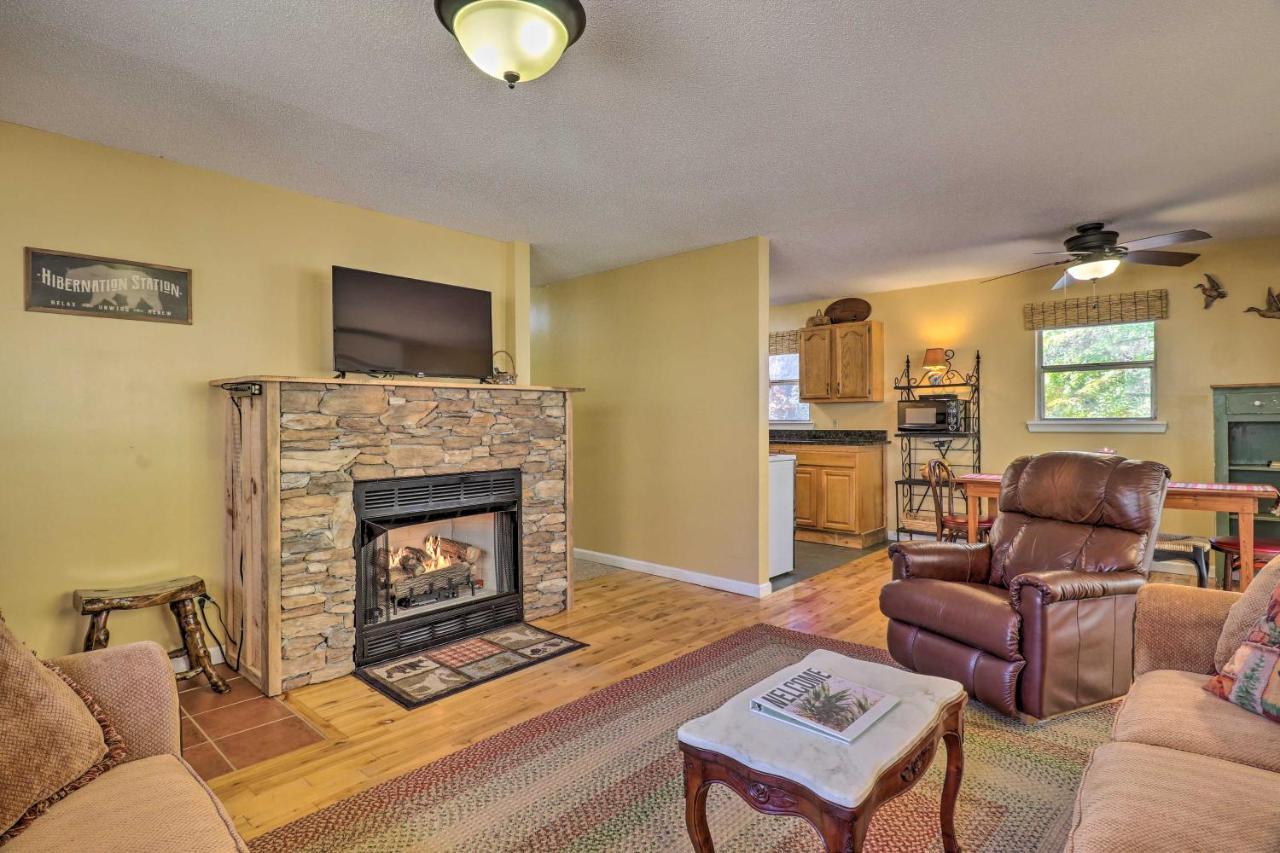 Creekside Retreat With Deck, 18 Miles To Wolf Ridge Villa Weaverville Eksteriør billede